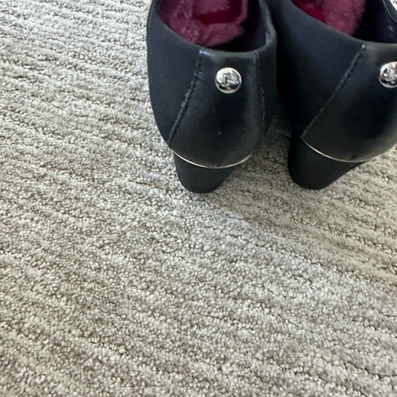 Donald J Pliner - Picture 8 of 9